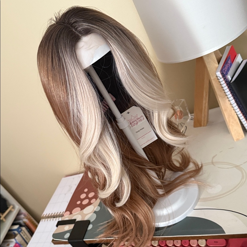 Blonde Icy and Ginger Crown by Chelsey Smith Crowns. Perla Petite. NWT. T part. - Picture 8 of 9